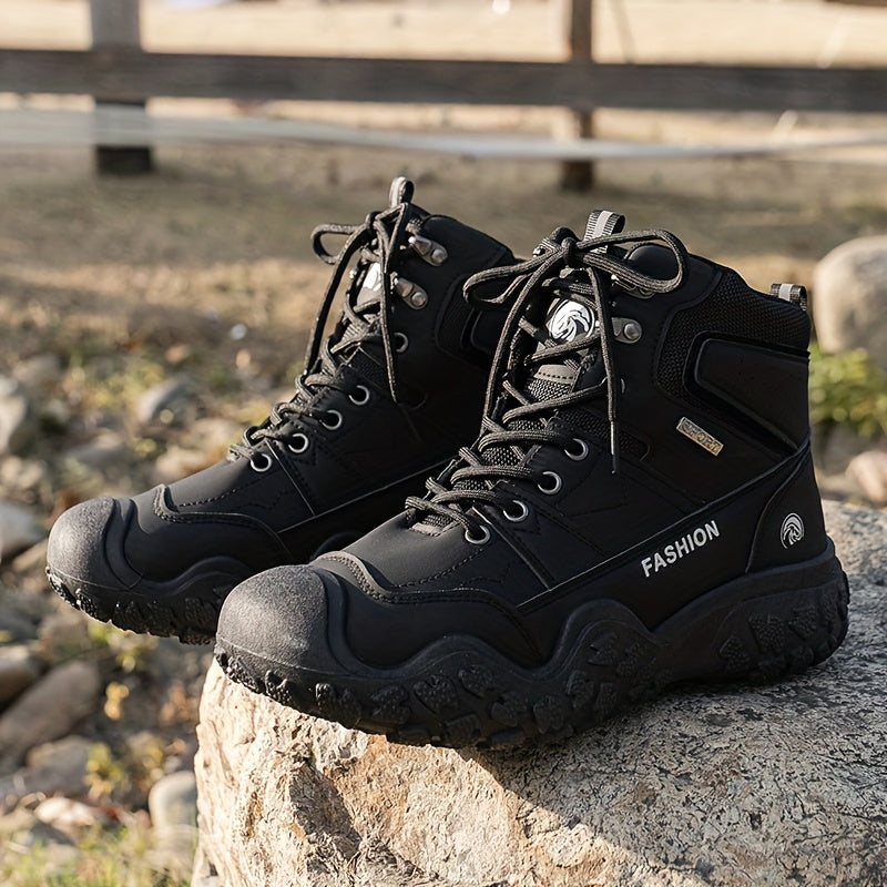 Men Mountaineering Shoes All Seasons With High Top PU Upper